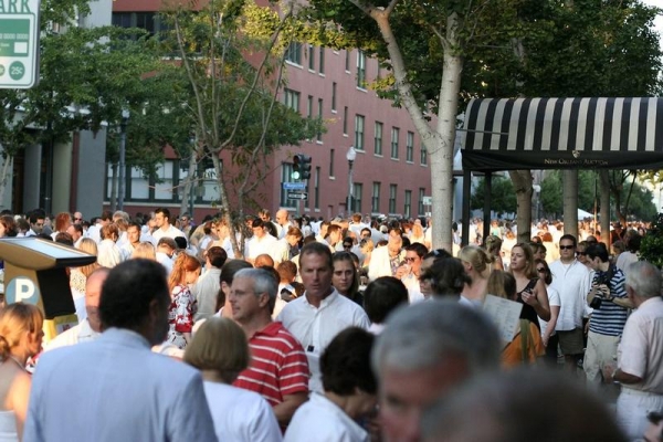The CAC Gears Up For The 25th White Linen Night